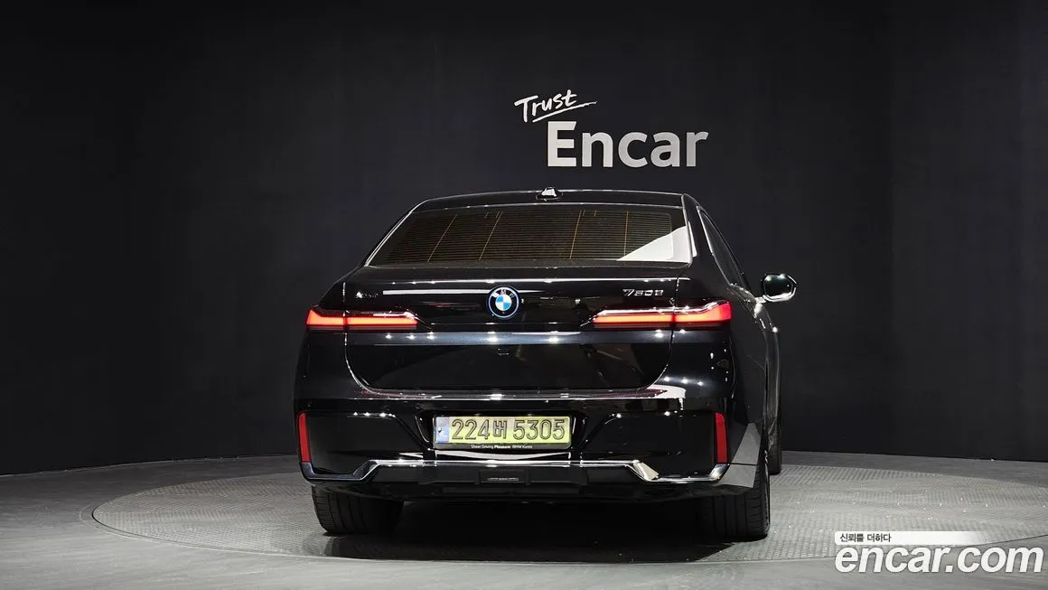 BMW 7-Series 2023 из KR, фото 4