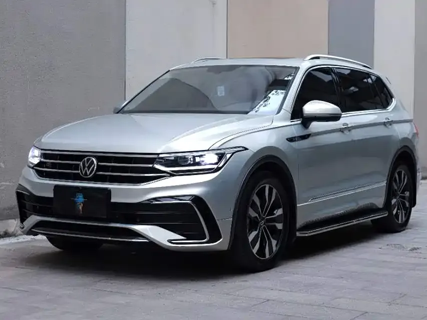 Volkswagen Tiguan L — фото 1