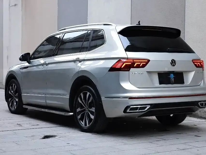 Volkswagen Tiguan L — фото 9