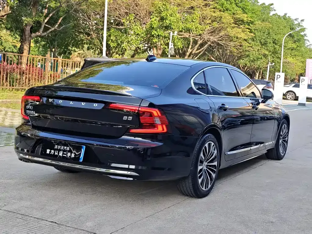 Volvo S90 — фото 10