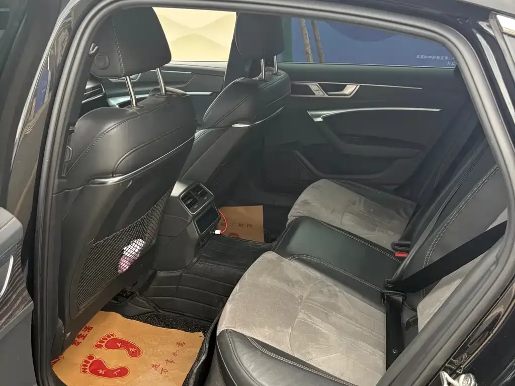 Audi A6L 2023 из CN, фото 3