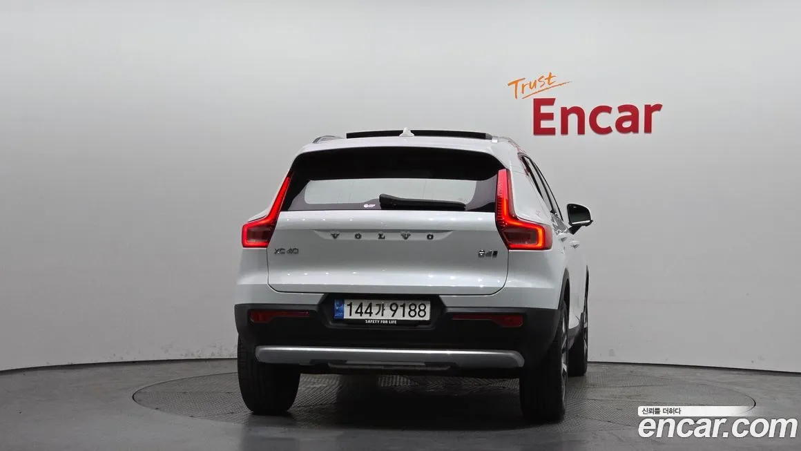 Volvo XC40 2023 из KR, фото 3