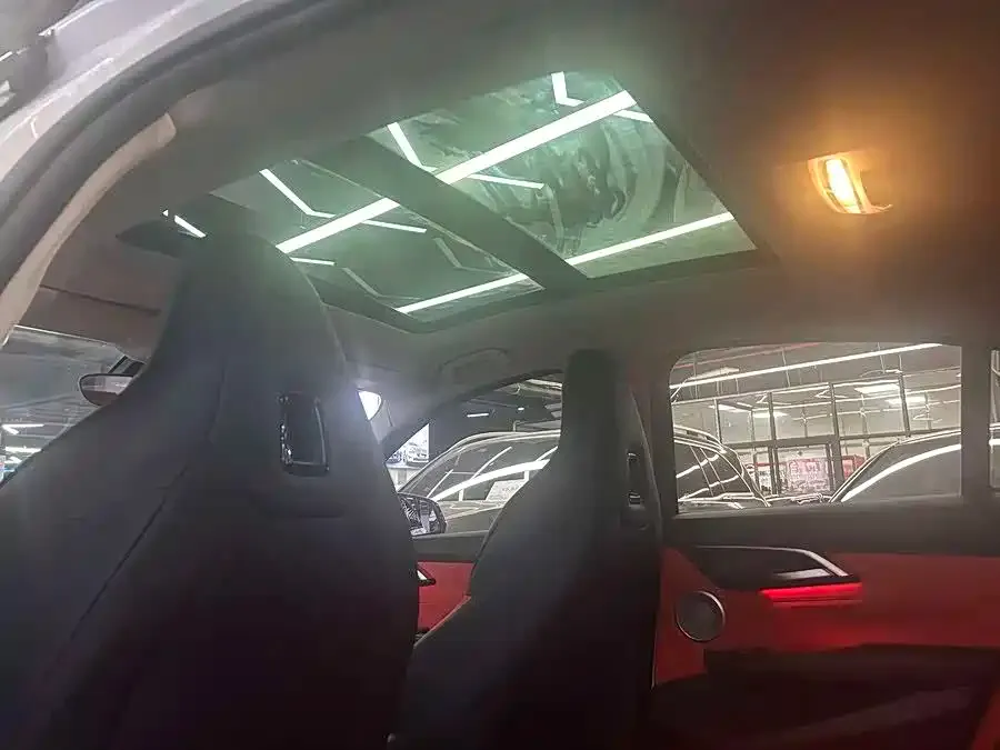 BMW 1 Series 2021 из CN, фото 3