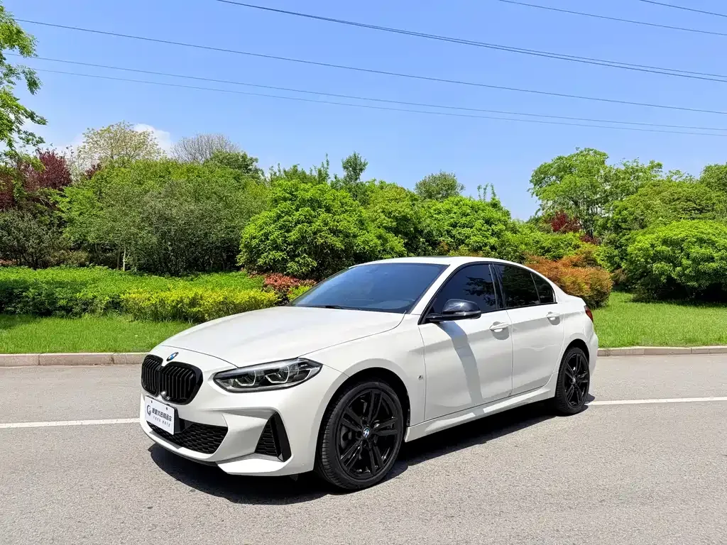 BMW 1 Series — фото 1