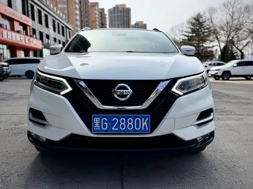 Nissan Qashqai — фото 10