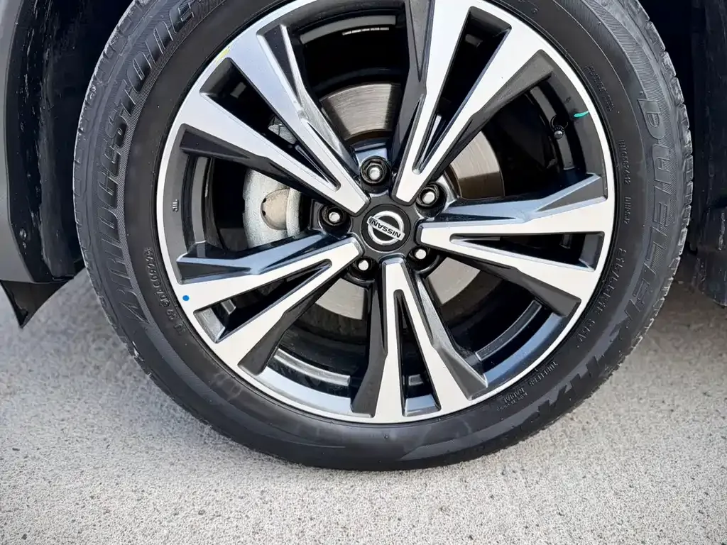 Nissan Qashqai — фото 9