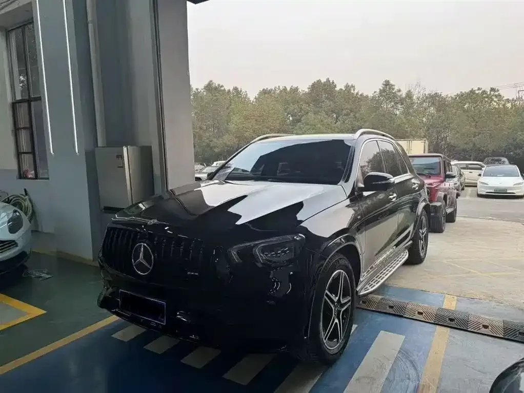 Mercedes-Benz GLE AMG — фото 1