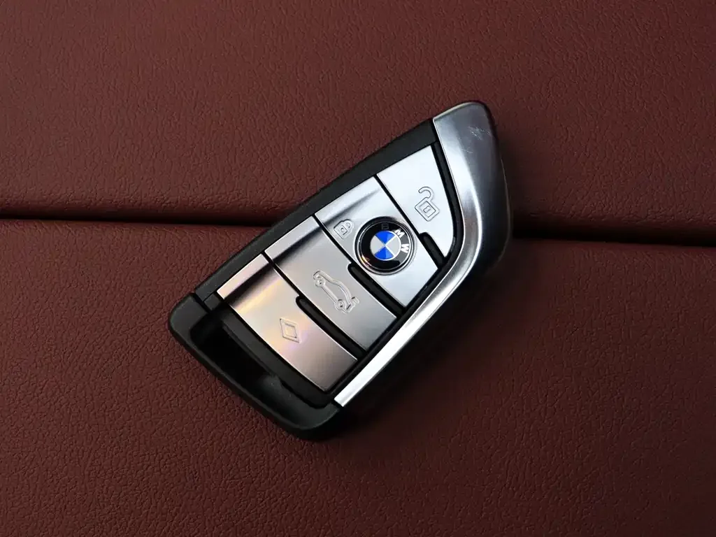 BMW 5 Series — фото 8