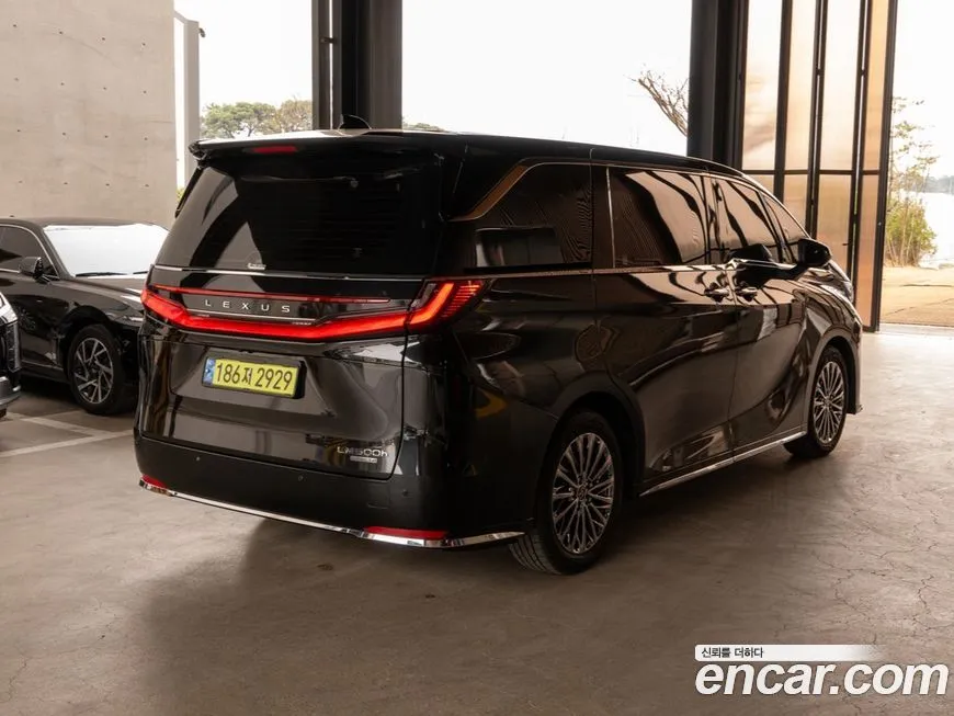 Lexus LM 2025 из KR, фото 4