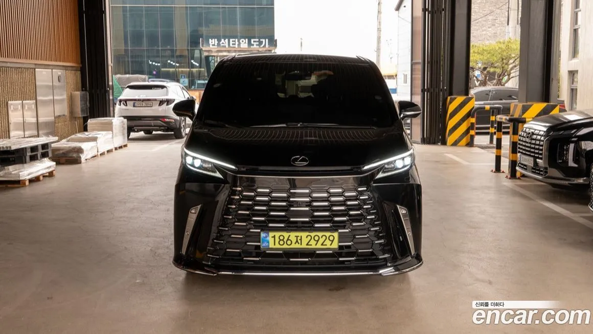 Lexus LM 2025 из KR, фото 7