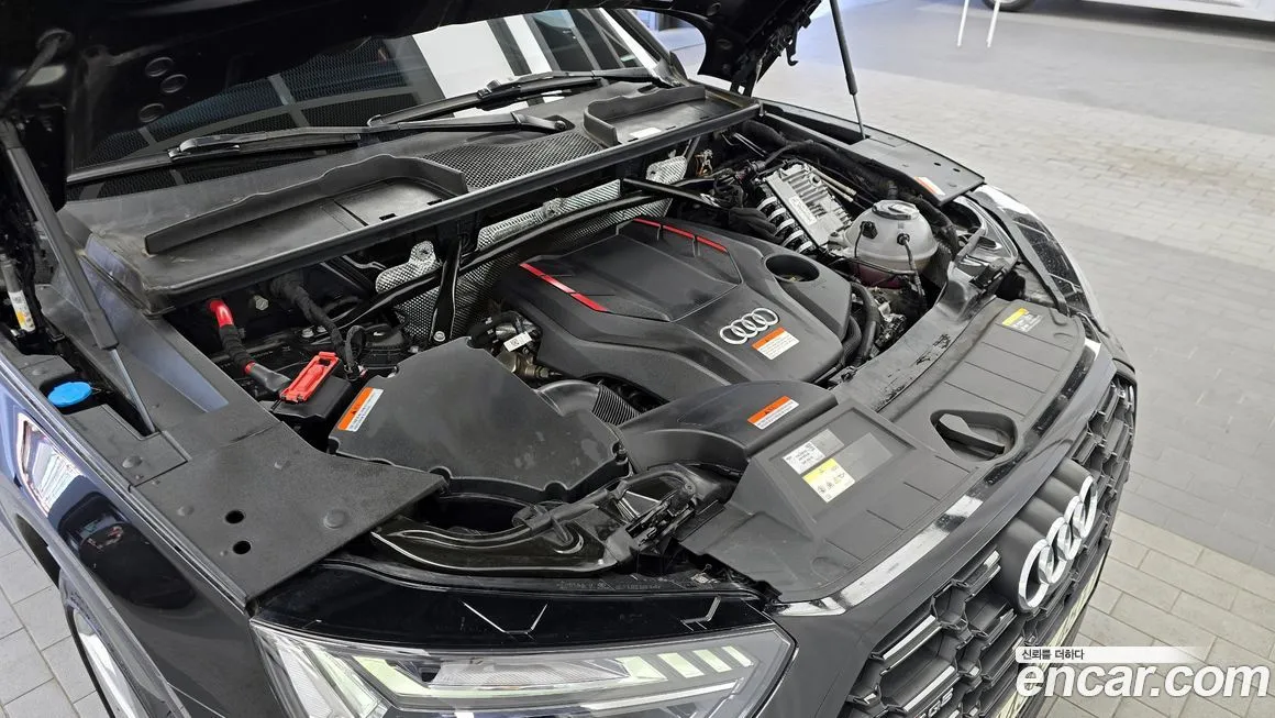 Audi SQ5 2023 из KR, фото 10