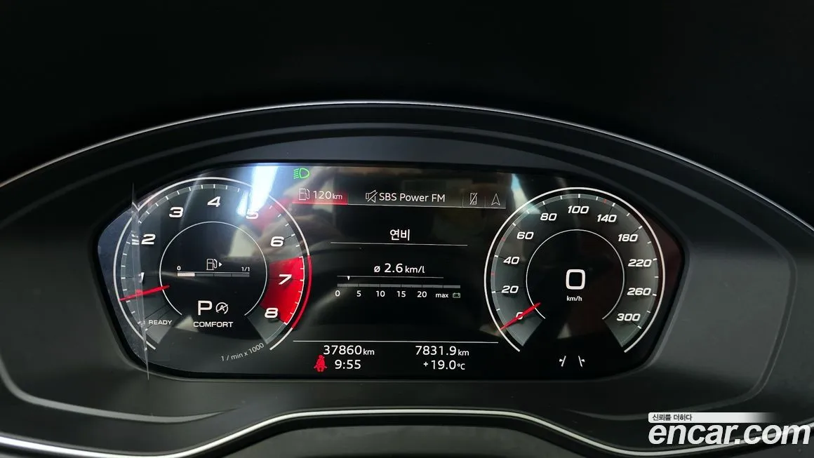 Audi SQ5 2023 из KR, фото 4