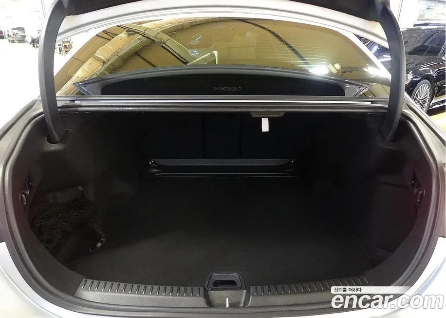 Mercedes-Benz E-Class 2024 из KR, фото 2
