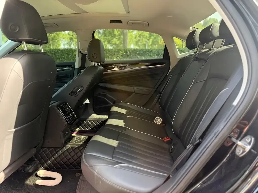 Volkswagen Passat — фото 2