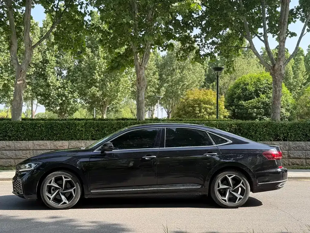 Volkswagen Passat — фото 9