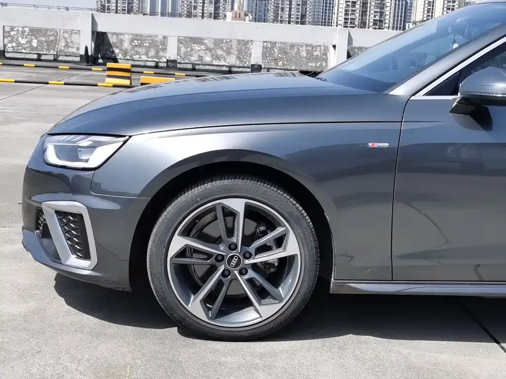 Audi A4L 2023 из CN, фото 8