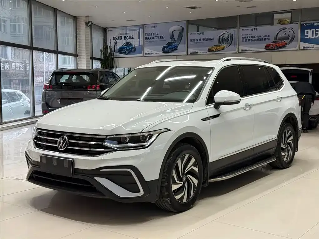 Volkswagen Tiguan L 2023 из CN, фото 1