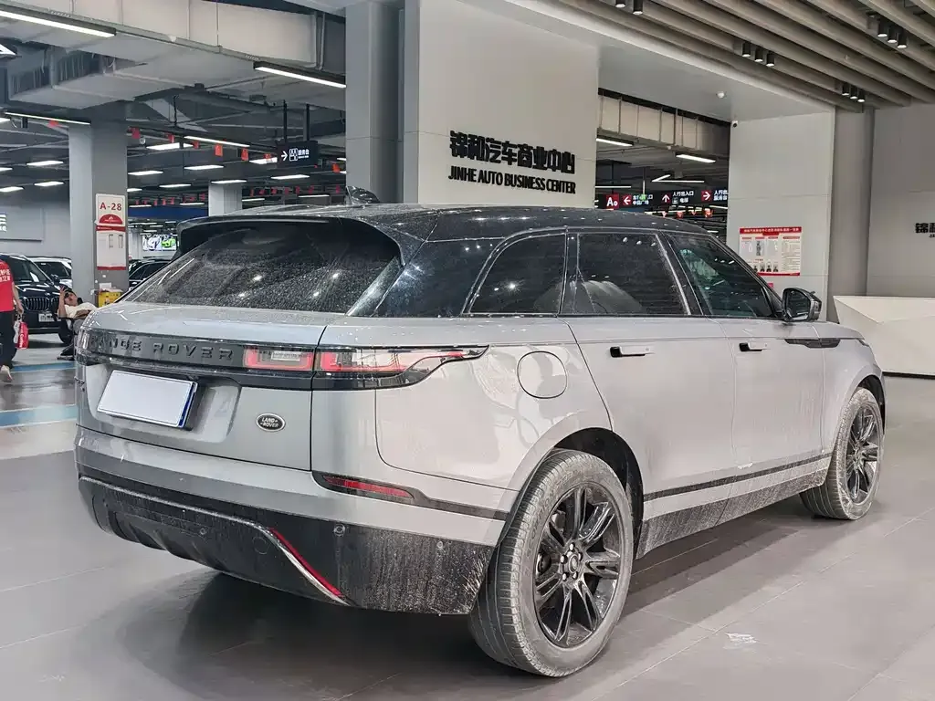 Land Rover Velar — фото 10
