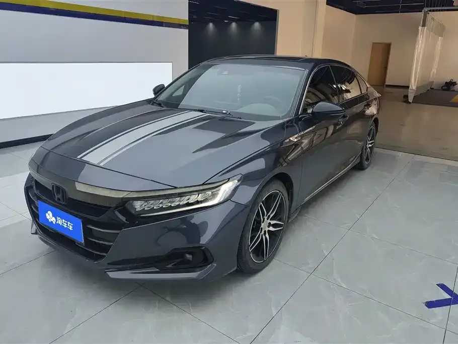 Honda Accord — фото 1