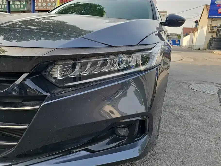 Honda Accord — фото 10
