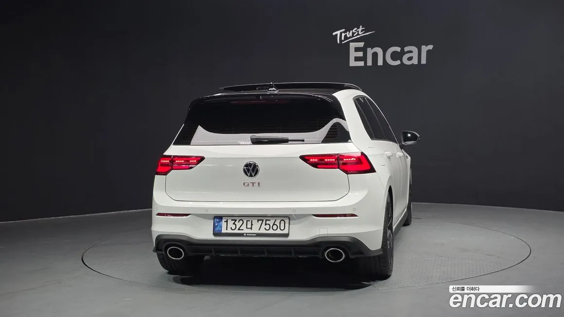 Volkswagen Golf 2024 из KR, фото 2