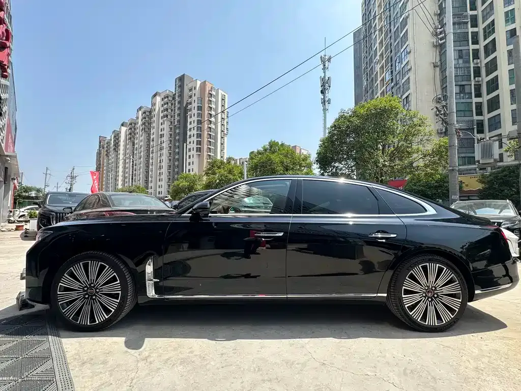 Hongqi H9 — фото 3