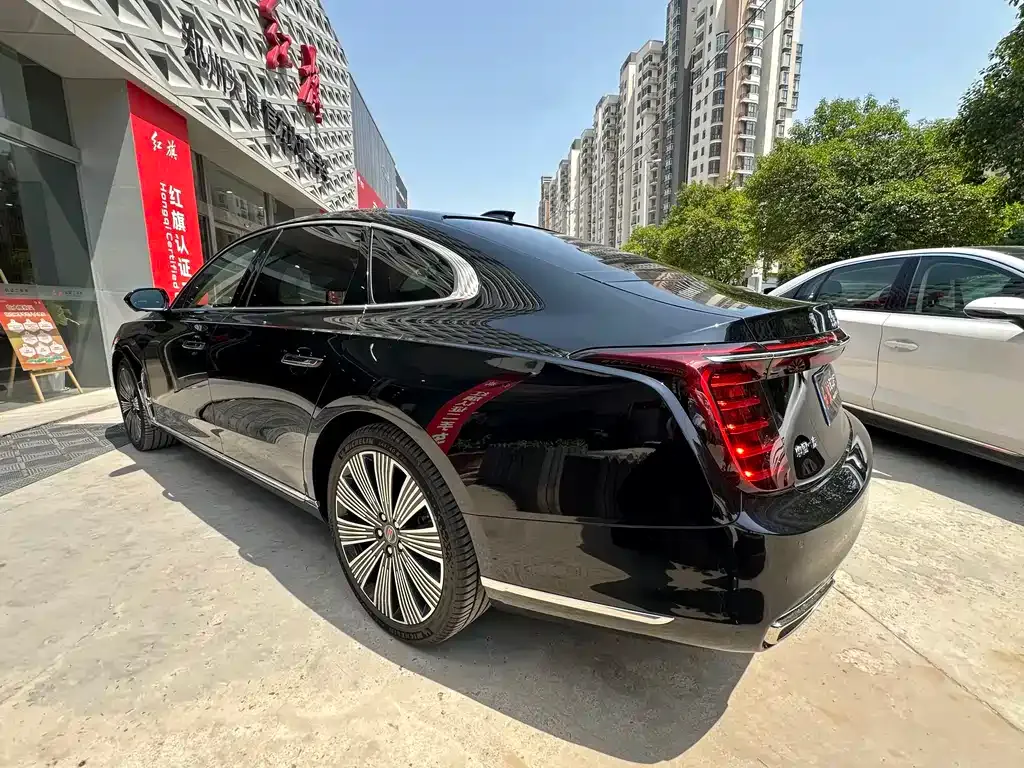 Hongqi H9 — фото 9