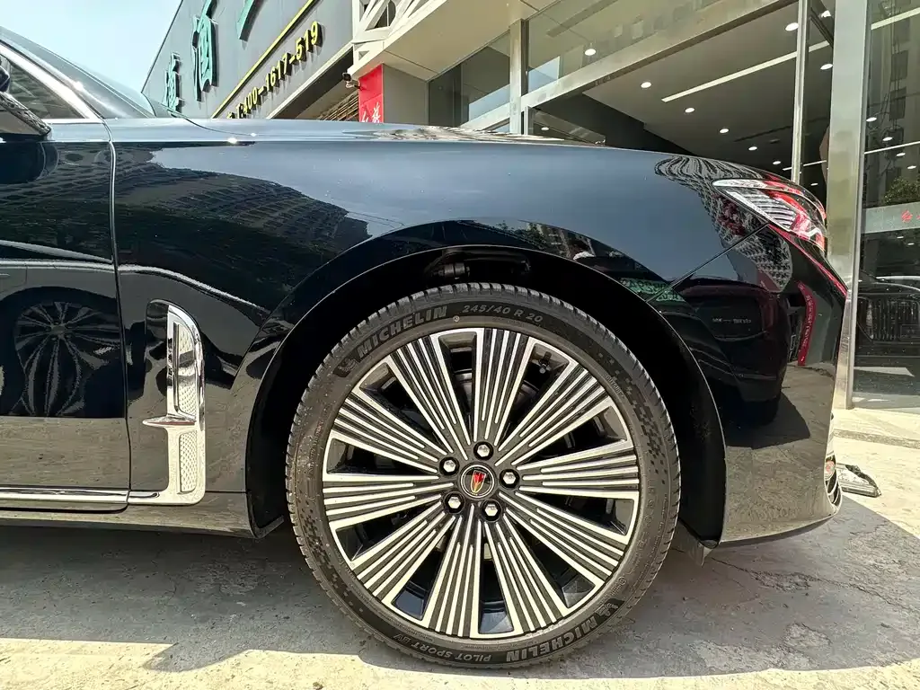 Hongqi H9 — фото 6