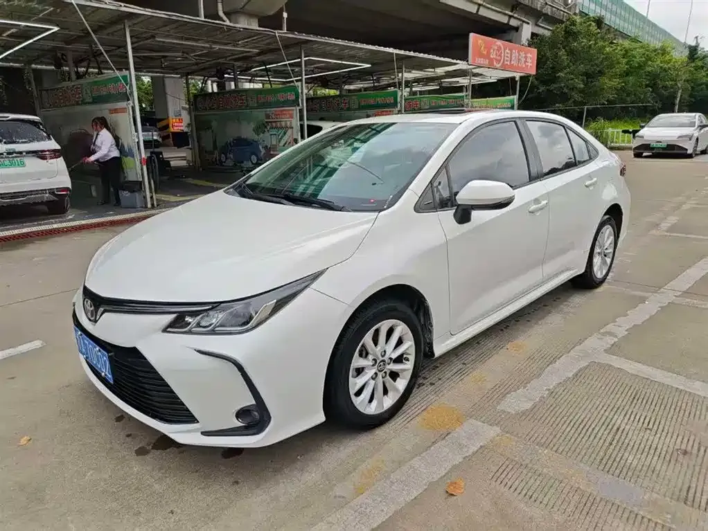 Toyota Corolla — фото 10