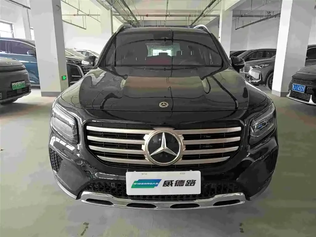 Mercedes-Benz GLB — фото 10