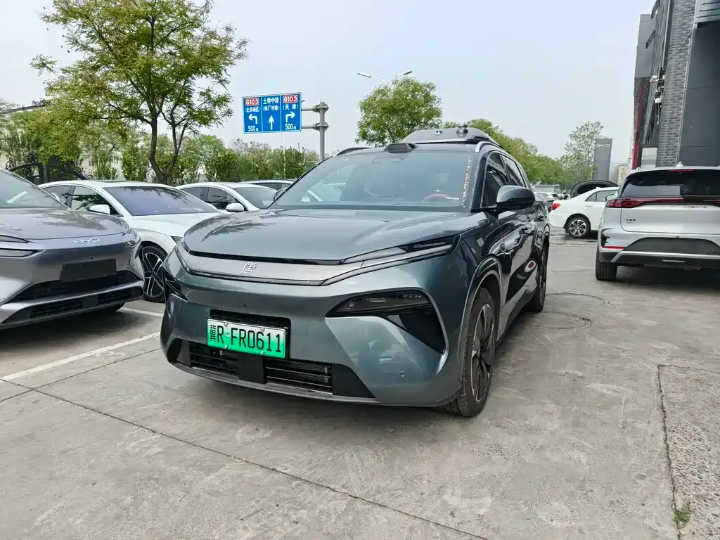 BYD Tang L
