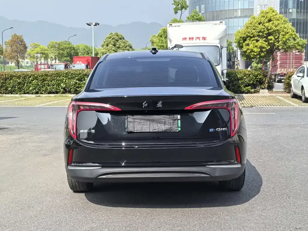Hongqi E-QM5 — фото 6