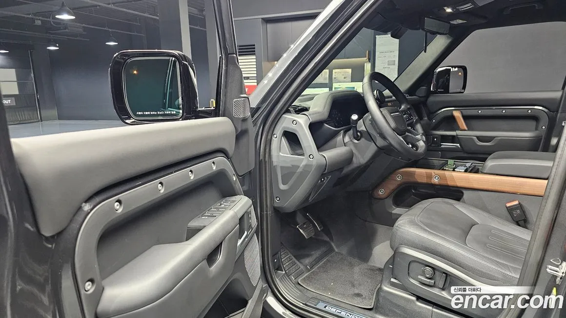Land Rover Defender 2024 из KR, фото 7
