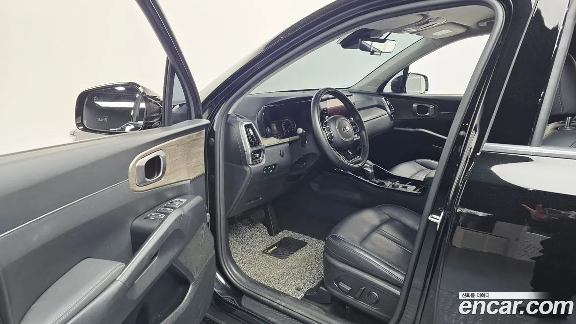 Kia Sorento — фото 9