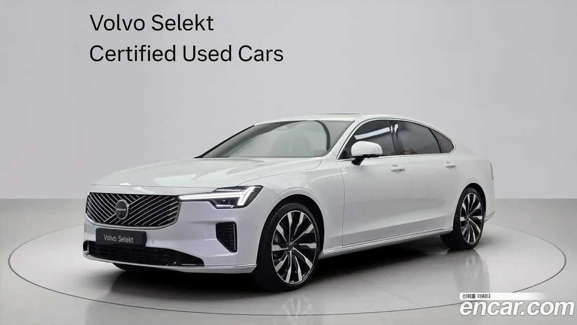 Volvo S90 — фото 1