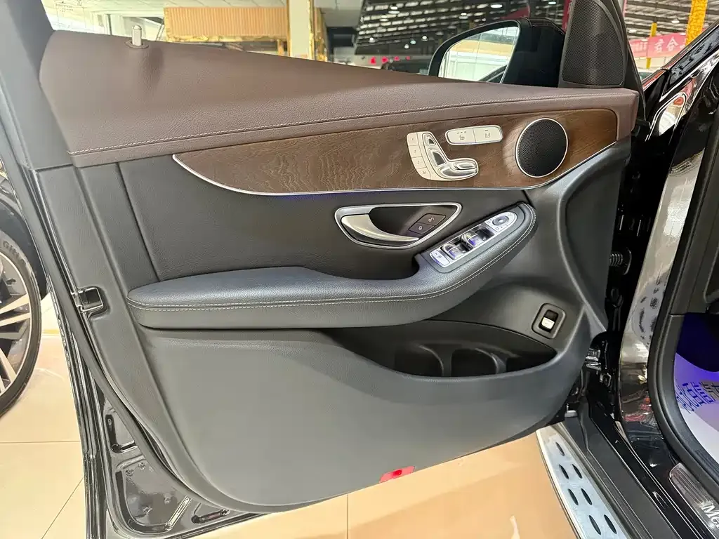 Mercedes-Benz GLC 2021 из CN, фото 2