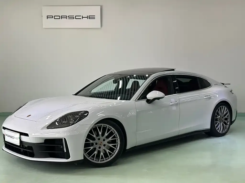 Porsche Panamera — фото 1