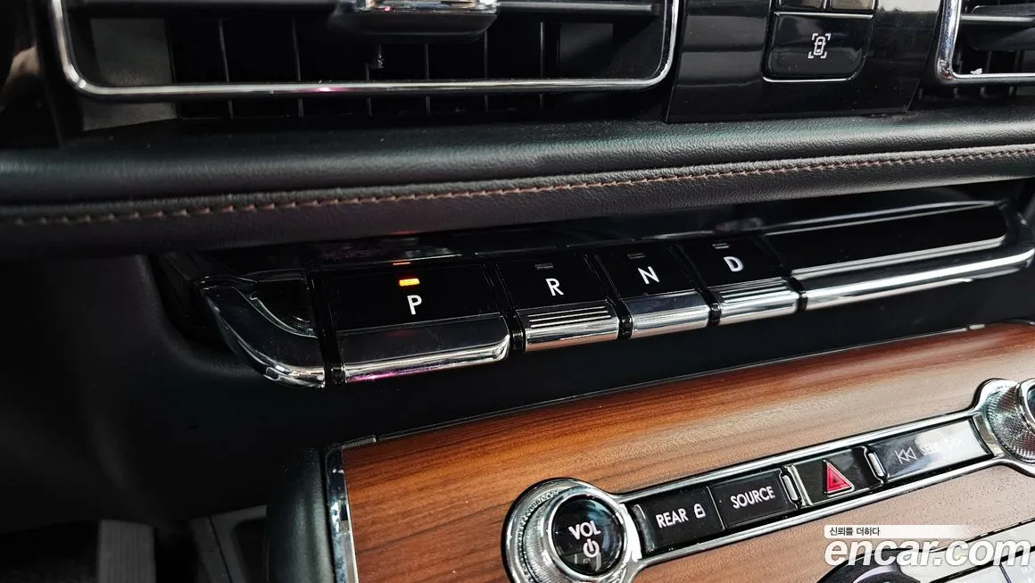 Lincoln Aviator — фото 10