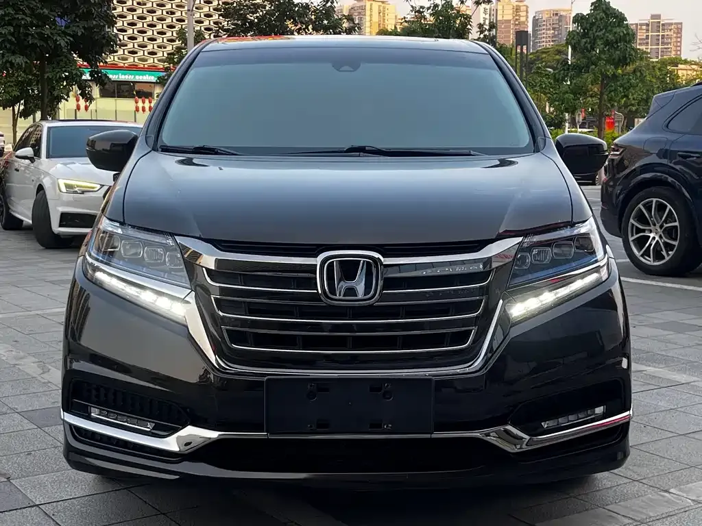 Honda Elysion 2021 из CN, фото 10