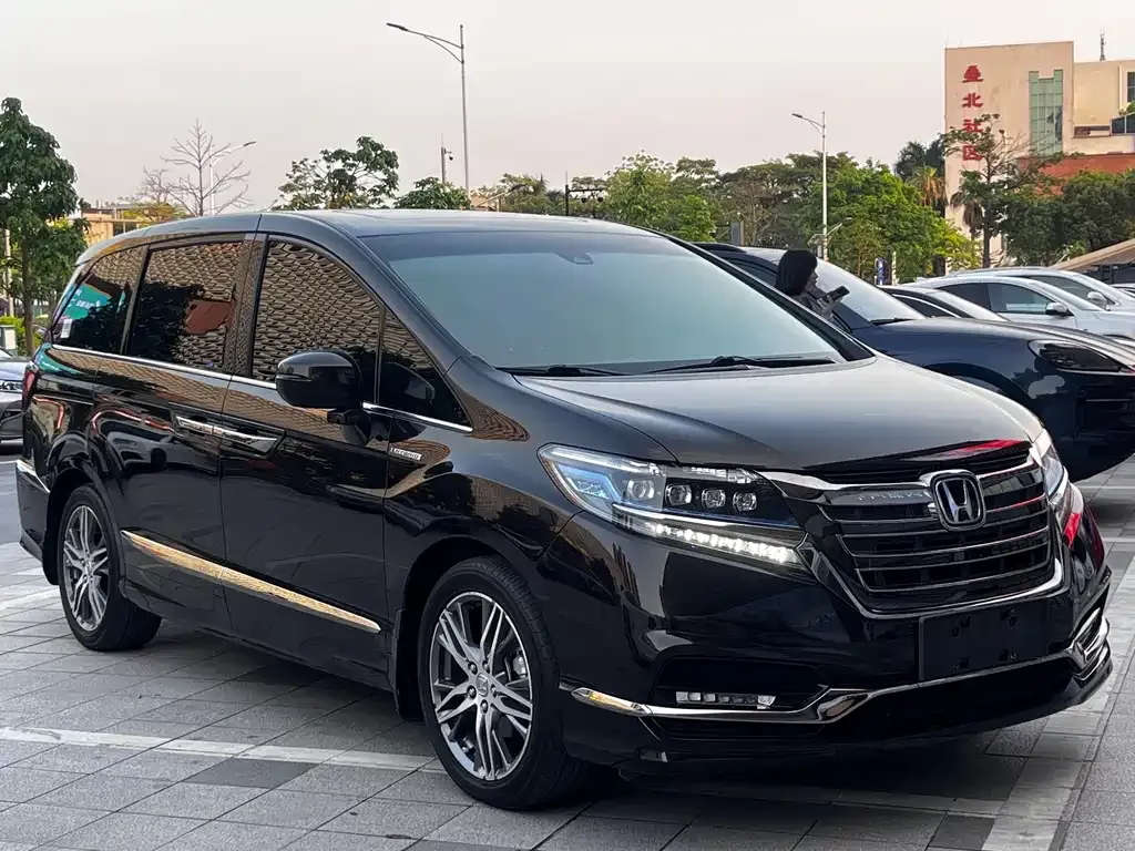 Honda Elysion 2021 из CN, фото 5