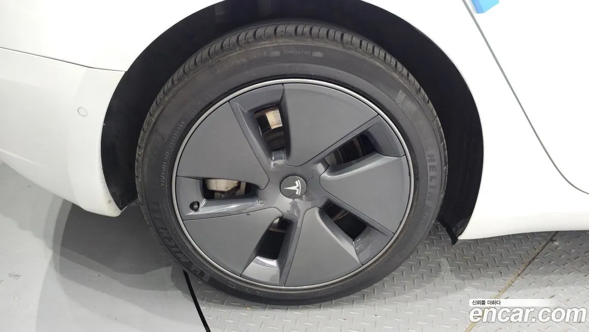 Tesla Model 3 2022 из KR, фото 9