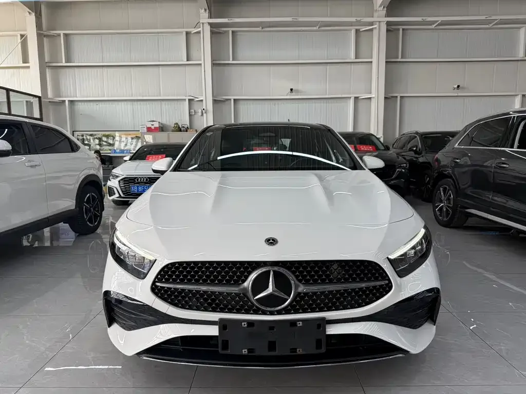 Mercedes-Benz A-Class 2023 из CN, фото 9