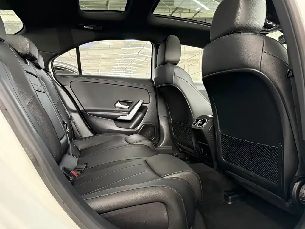 Mercedes-Benz A-Class 2023 из CN, фото 4
