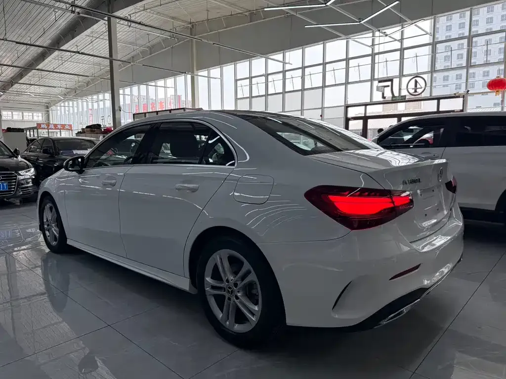 Mercedes-Benz A-Class 2023 из CN, фото 7
