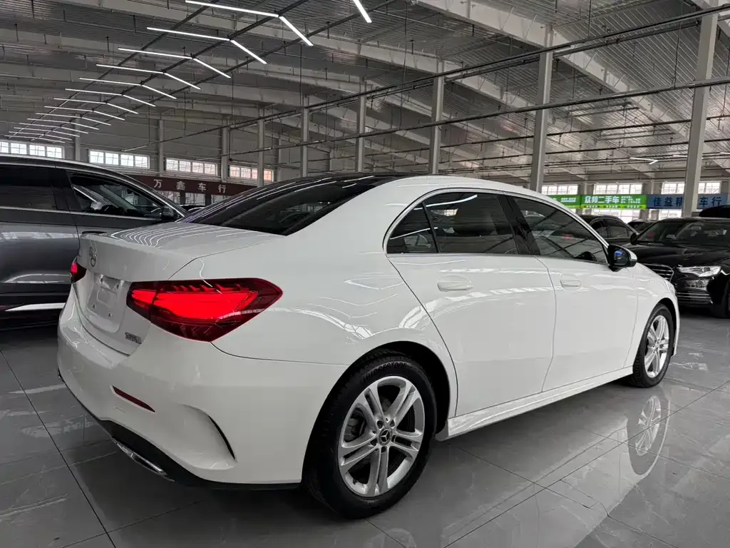 Mercedes-Benz A-Class 2023 из CN, фото 10