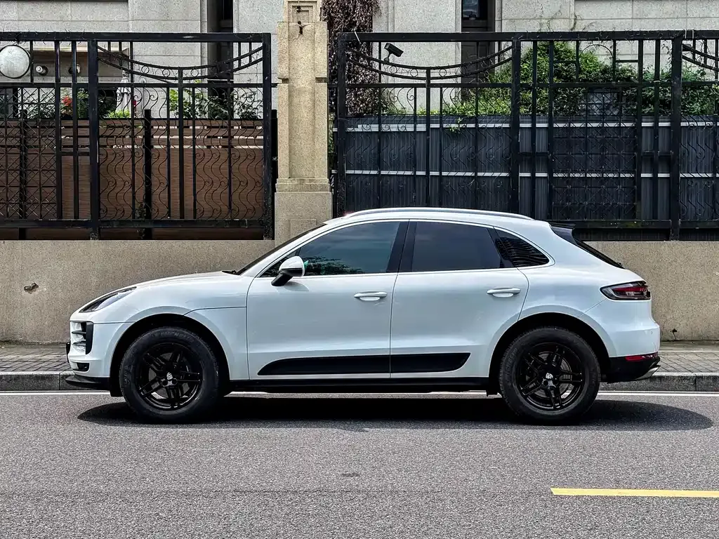 Porsche Macan — фото 9
