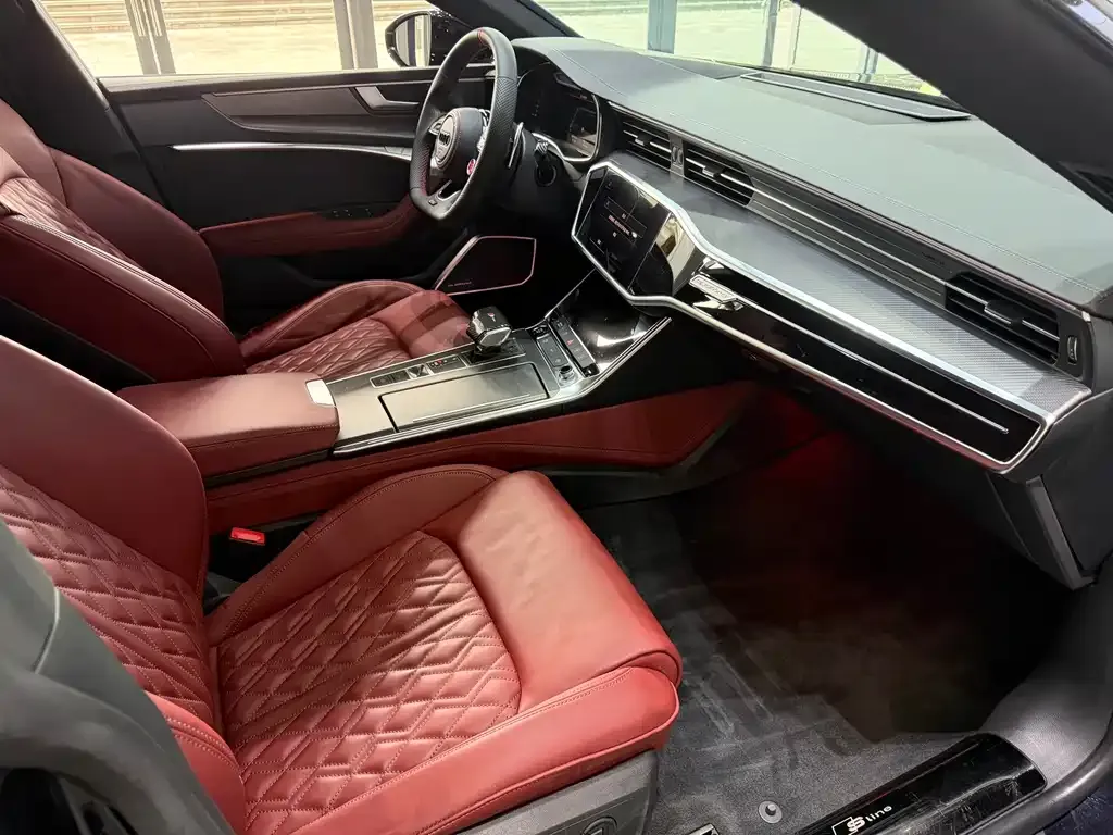 Audi A7L 2024 из CN, фото 3