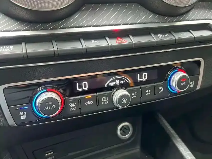 Audi Q2L e-tron 2022 из CN, фото 6