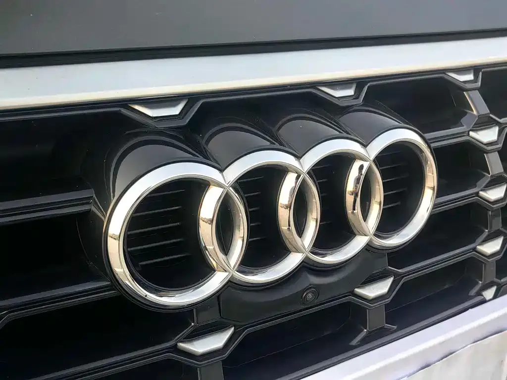 Audi Q3 — фото 6