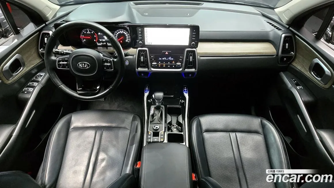 Kia Sorento — фото 7